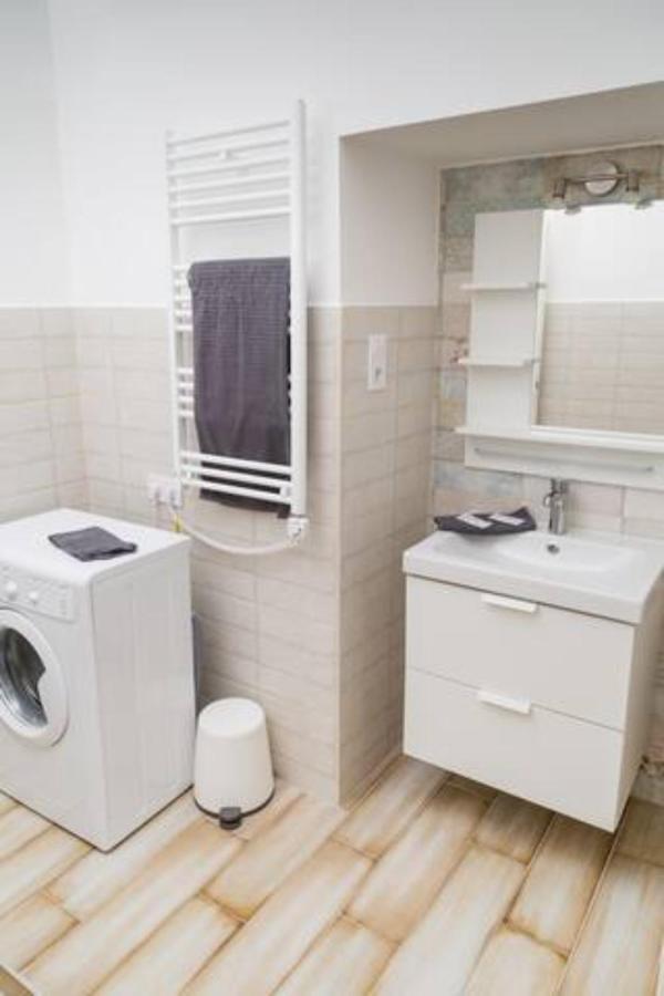 Hi-Bp Design Home Apartments In The Heart Of ブダペスト エクステリア 写真